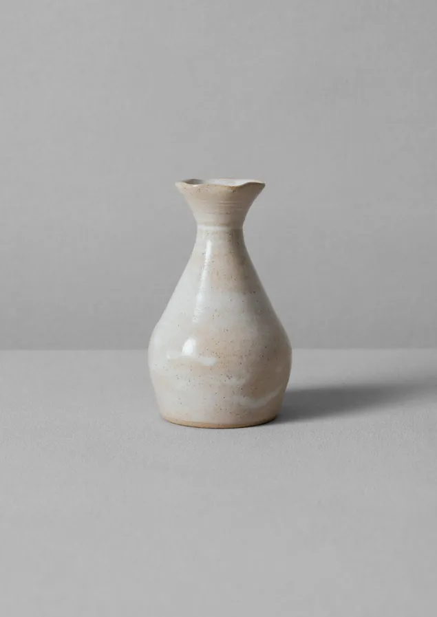 alice_passingham_bud_vase_3.webp Decorative Pieces | Ceramics-TOAST Alice Passingham Bud Vase White