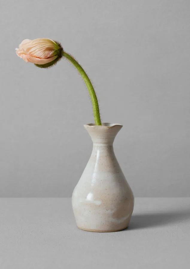 alice_passingham_bud_vase_4.webp Decorative Pieces | Ceramics-TOAST Alice Passingham Bud Vase White