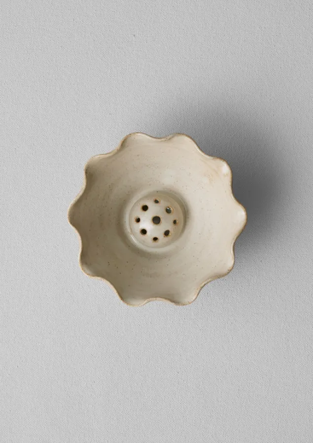 alice_passingham_scalloped_flower_frog_12.webp Decorative Pieces | Ceramics-TOAST Alice Passingham Scalloped Flower Frog White