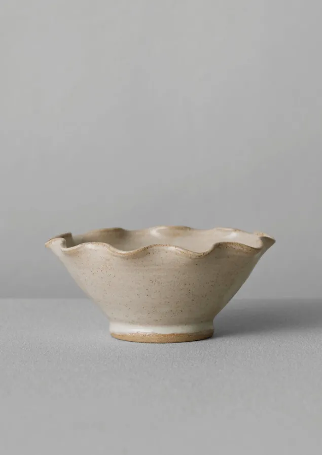 alice_passingham_scalloped_flower_frog_15.webp Decorative Pieces | Ceramics-TOAST Alice Passingham Scalloped Flower Frog White