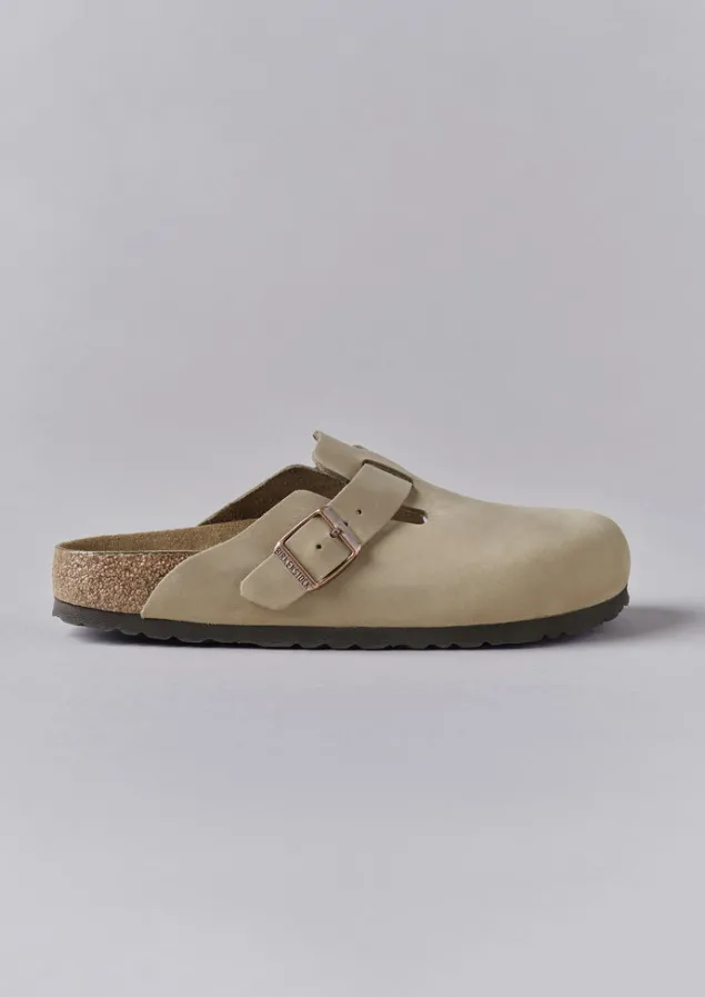 birkenstock_boston_oiled_leather_clogs_2.webp Shoes-TOAST Birkenstock Boston Oiled Leather Clogs Taupe