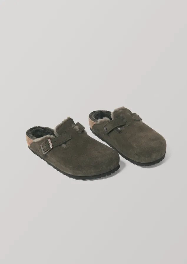 birkenstock_boston_sheepskin_slippers_2.webp Slippers | Nightwear-TOAST Birkenstock Boston Sheepskin Slippers Mocca