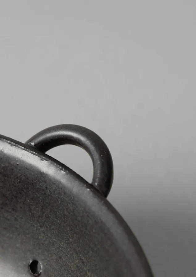carla_murdoch_berry_colander_4.webp Ceramics | Kitchen-TOAST Carla Murdoch Berry Colander Charcoal