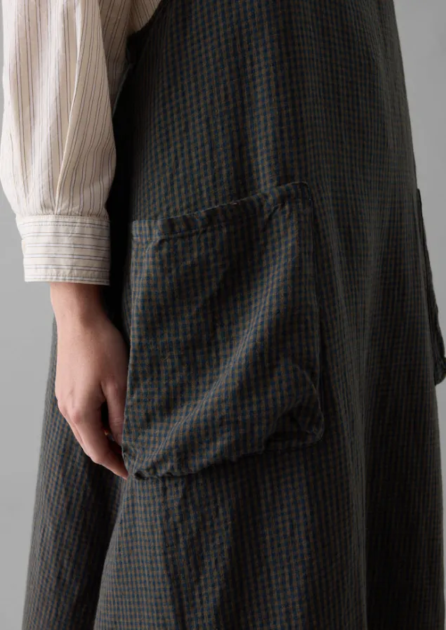 check_linen_crossback_pinafore_apron_3.webp Aprons & Tea Towels-TOAST Check Linen Crossback Pinafore Apron Navy/Chestnut