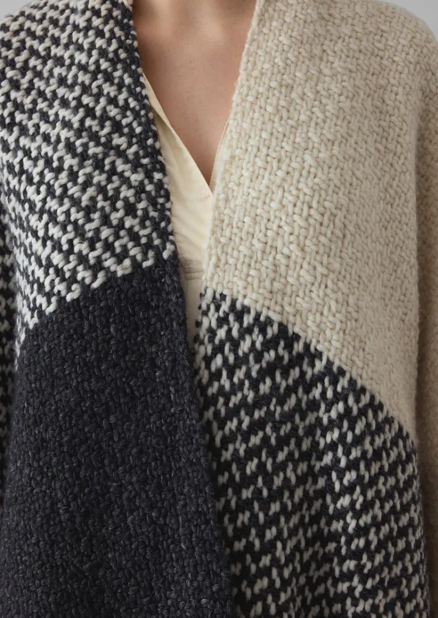 check_merino_blend_wrap_11.webp Hats, Scarves & Gloves | Knitwear-TOAST Check Merino Blend Wrap Slate/Ecru
