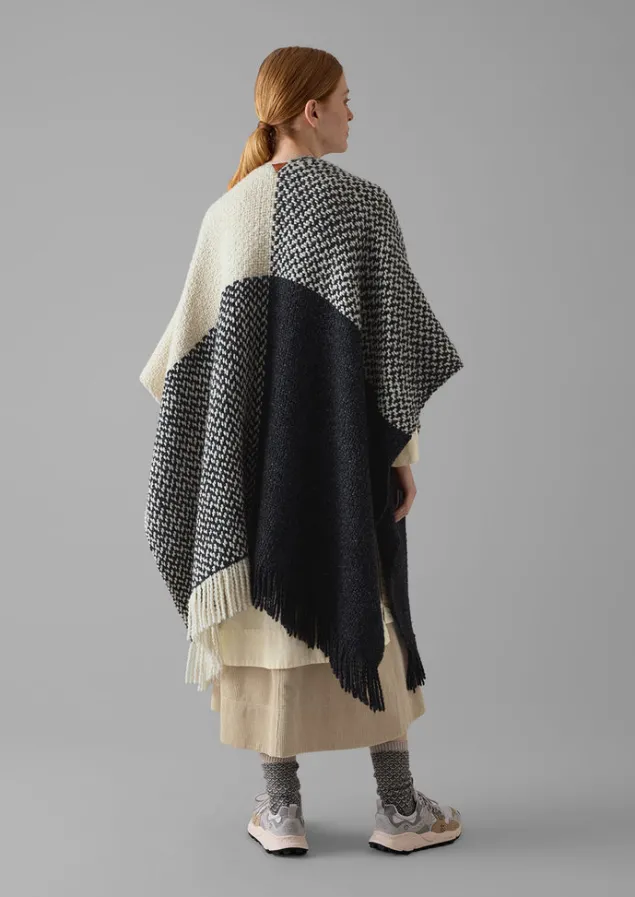 check_merino_blend_wrap_4.webp Hats, Scarves & Gloves | Knitwear-TOAST Check Merino Blend Wrap Slate/Ecru
