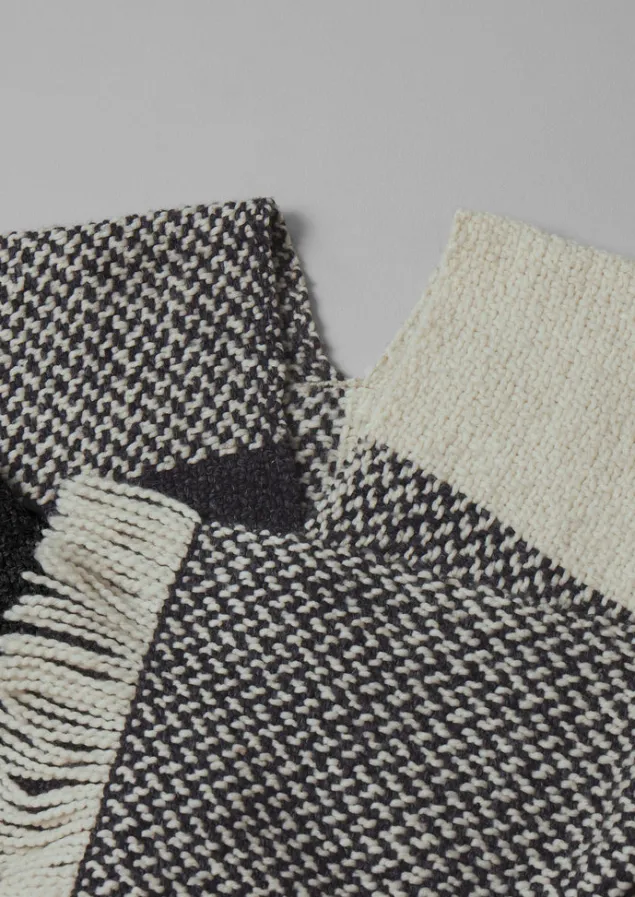 check_merino_blend_wrap_6.webp Hats, Scarves & Gloves | Knitwear-TOAST Check Merino Blend Wrap Slate/Ecru