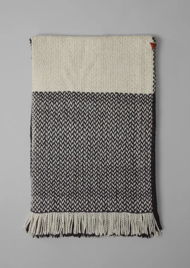 check_merino_blend_wrap_8.webp Hats, Scarves & Gloves | Knitwear-TOAST Check Merino Blend Wrap Slate/Ecru