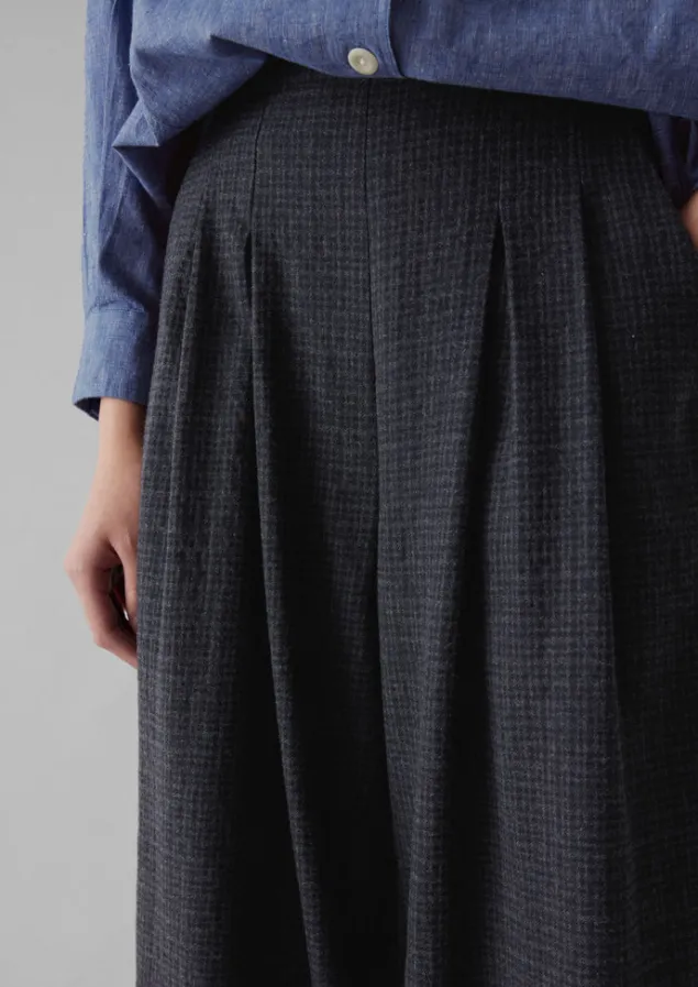cotton_wool_pleat_front_trousers_2.webp Trousers-TOAST Cotton Wool Pleat Front Trousers Carbon