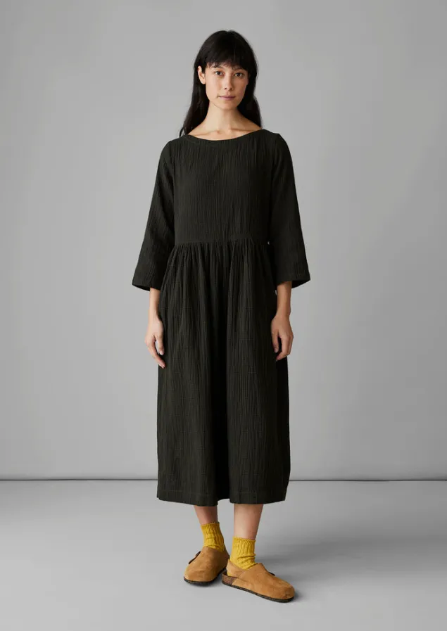 freya_crinkle_organic_cotton_dress_1.webp Loungewear | Dresses-TOAST Freya Crinkle Organic Cotton Dress DarkestOlive