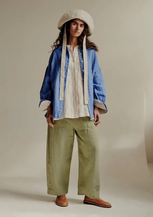 garment_dyed_linen_barrel_leg_trousers_17.webp Linen | Loungewear-TOAST Garment Dyed Linen Barrel Leg Trousers Salvia