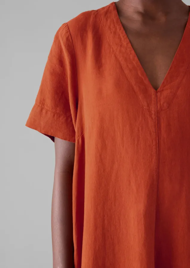 garment_dyed_linen_vneck_dress_2-1.webp Linen | Loungewear-TOAST Garment Dyed Linen V-Neck Dress RooibosRed