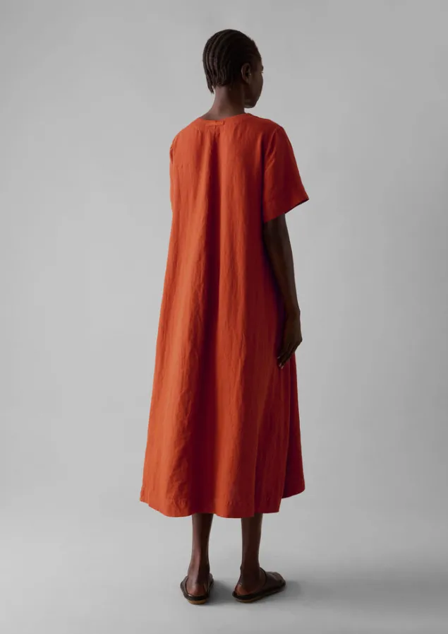 garment_dyed_linen_vneck_dress_3-1.webp Linen | Loungewear-TOAST Garment Dyed Linen V-Neck Dress RooibosRed