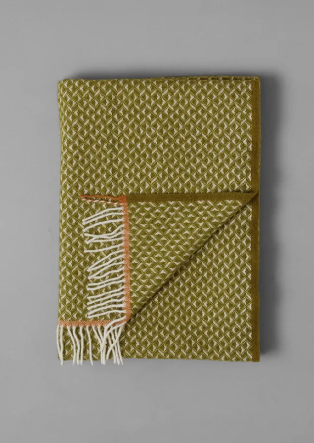 geo_diamond_wool_blanket_4.webp Textiles | Blankets & Throws-TOAST Geo Diamond Wool Blanket Olive/SoftCoral