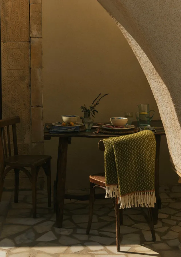 geo_diamond_wool_blanket_6.webp Textiles | Blankets & Throws-TOAST Geo Diamond Wool Blanket Olive/SoftCoral