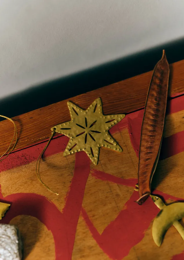 hammered_metal_star_decoration_2.webp Christmas Decorations-TOAST Hammered Metal Star Decoration Brass