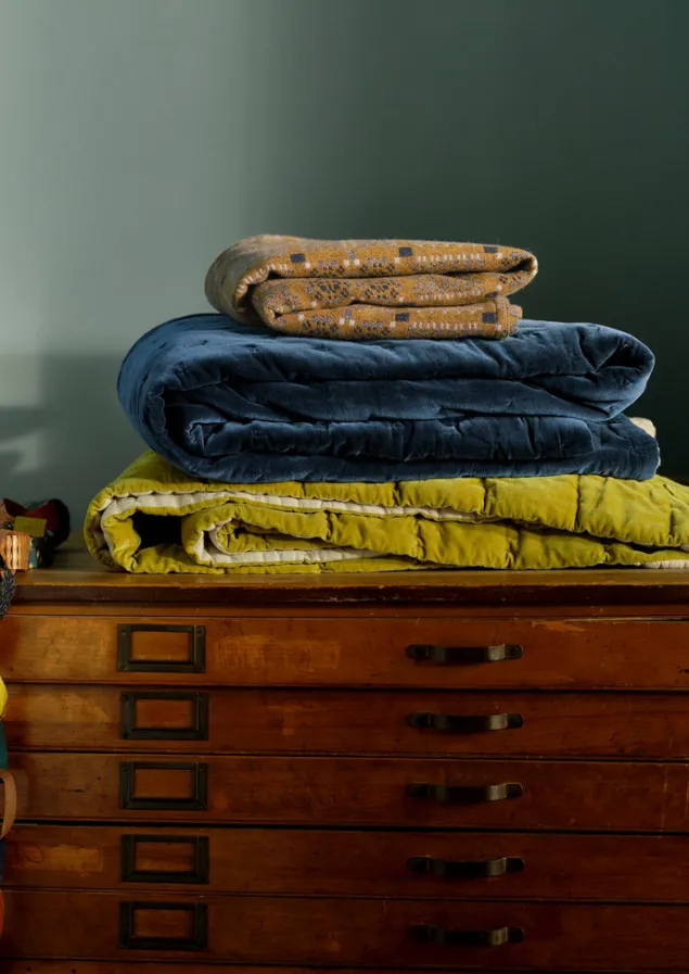 hand_quilted_velvet_throw_3-3.webp Textiles | Blankets & Throws-TOAST Hand Quilted Velvet Throw Teal/Natural