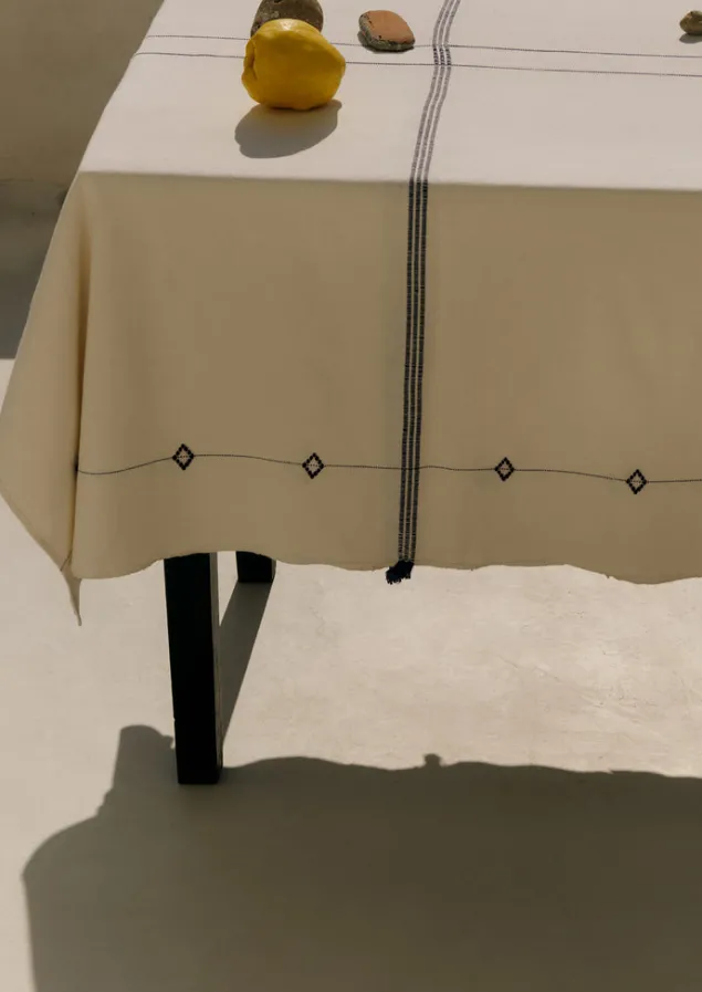 hand_woven_cotton_tablecloth_19-1.webp Textiles | Outdoor-TOAST Hand Woven Cotton Tablecloth Ecru/ProvenceBlue