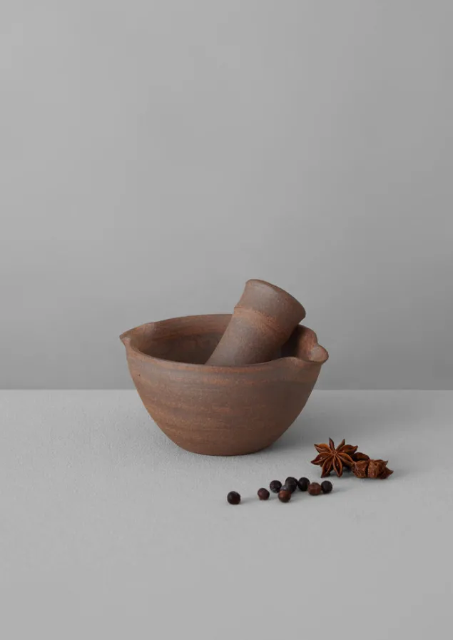 jynsym_ong_pestle_and_mortar_3.webp Ceramics | Kitchen-TOAST Jynsym Ong Pestle and Mortar RedClay