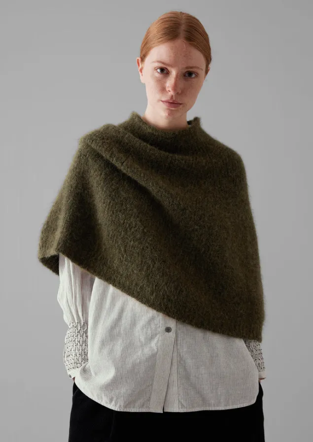 lofty_alpaca_blend_knitted_poncho_9.webp Hats, Scarves & Gloves | Knitwear-TOAST Lofty Alpaca Blend Knitted Poncho Olive