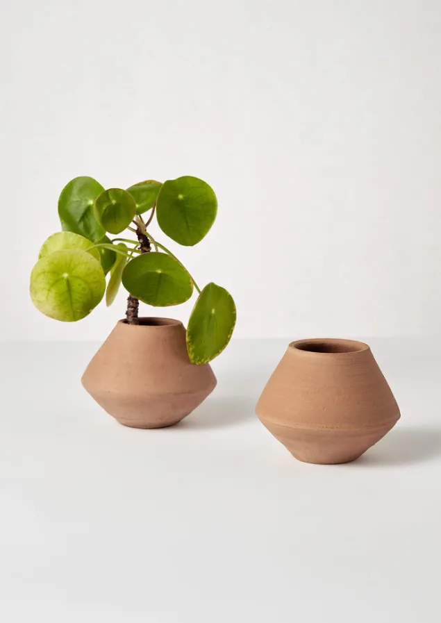 lopa_terracotta_planter_2.webp Decorative Pieces | Outdoor-TOAST Lopa Planter Terracotta