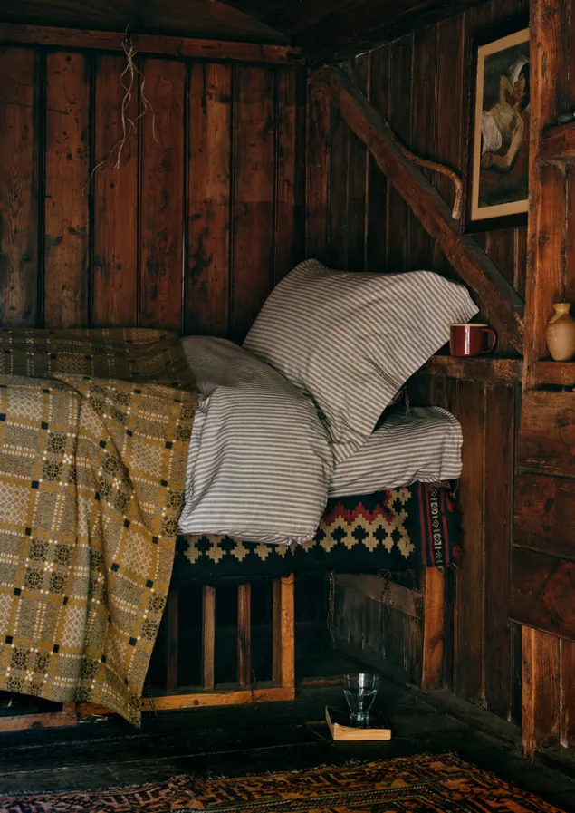 melin_tregwynt_welsh_blanket_9-5.webp Textiles | Blankets & Throws-TOAST Melin Tregwynt Welsh Blanket Mead/Ash