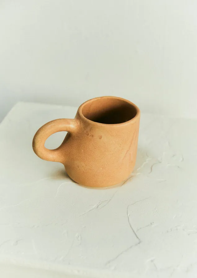 polly_liu_chubby_mug_6-1.webp Decorative Pieces | Ceramics-TOAST Polly Liu Chubby Mug Sand