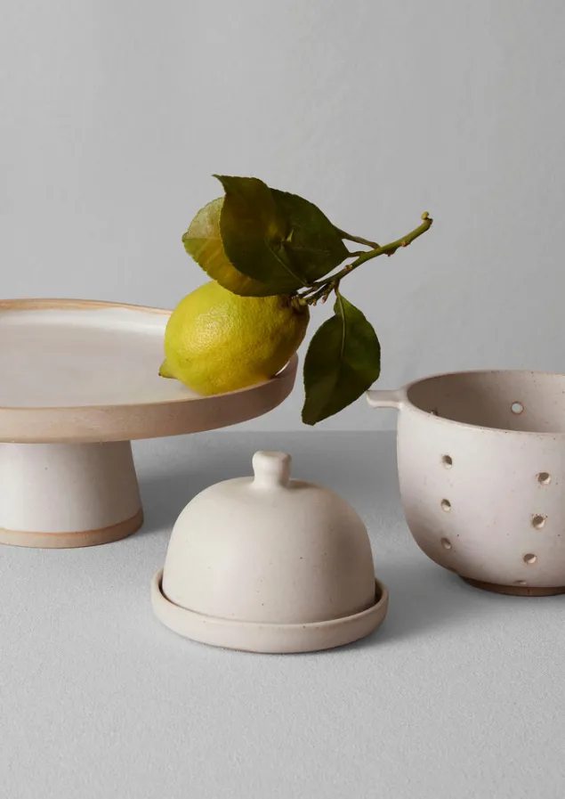 rebecca_williams_butter_dish_3.webp Ceramics | Kitchen-TOAST Rebecca Williams Butter Dish MatteWhite