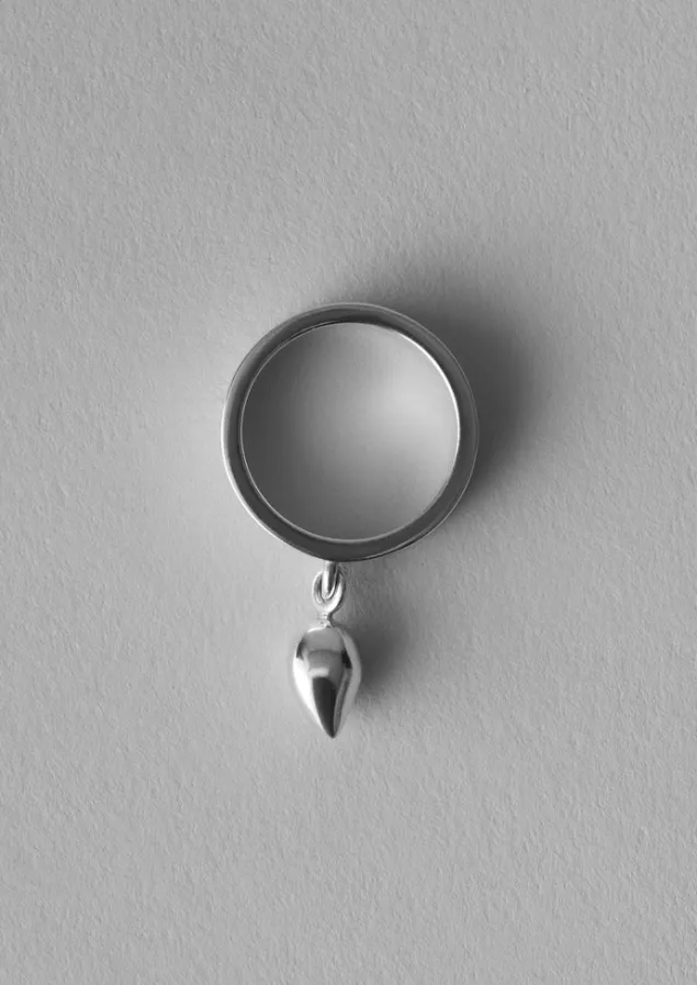 sally_lacock_mobile_pod_ring_2.webp Jewellery-TOAST Sally Lacock Mobile Pod Ring Silver
