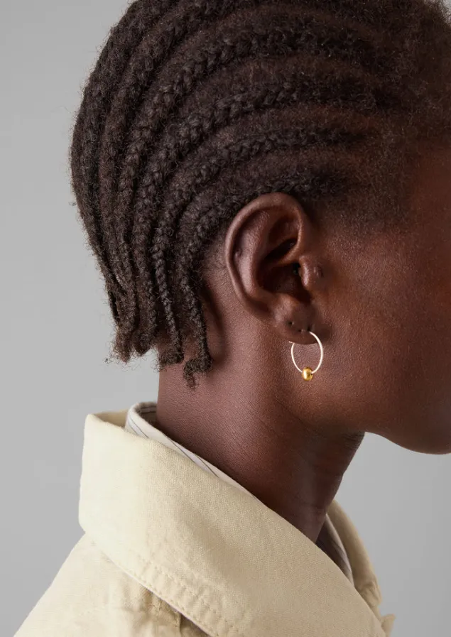 sally_lacock_seed_hoop_earrings_1.webp Jewellery-TOAST Sally Lacock Seed Hoop Earrings Silver/Gold