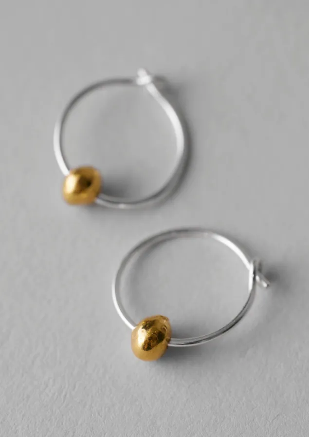 sally_lacock_seed_hoop_earrings_2.webp Jewellery-TOAST Sally Lacock Seed Hoop Earrings Silver/Gold