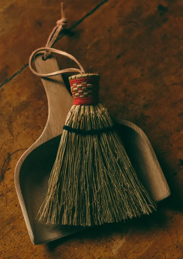 Kitchen-TOAST Sorghum Table Dustpan and Brush Natural
