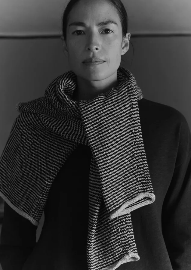 stripe_linen_cotton_sweater_29.webp Linen | Jersey-TOAST Stripe Linen Cotton Sweater Navy/Putty