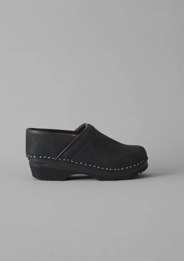 Shoes-TOAST Troentorp Nubuck Closed Clogs Black