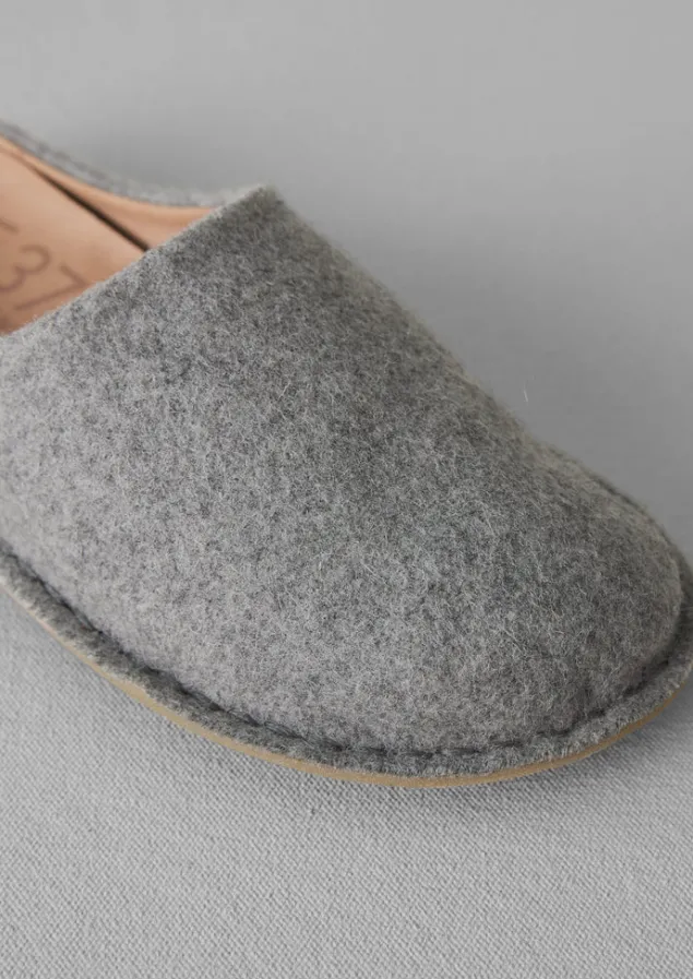 viba_roma_felt_slippers_4.webp Slippers | Nightwear-TOAST Viba Roma Felt Slippers Grey