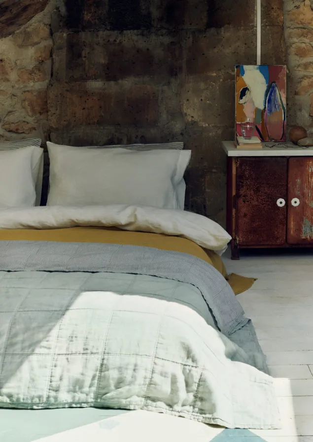 washed_linen_cotton_duvet_cover_6-5.webp Textiles | Bed Linen-TOAST Washed Linen Cotton Duvet Cover Ecru