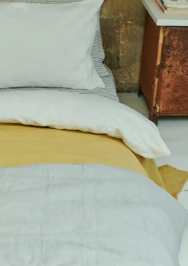 washed_linen_cotton_duvet_cover_7-2.webp Textiles | Bed Linen-TOAST Washed Linen Cotton Duvet Cover Ecru