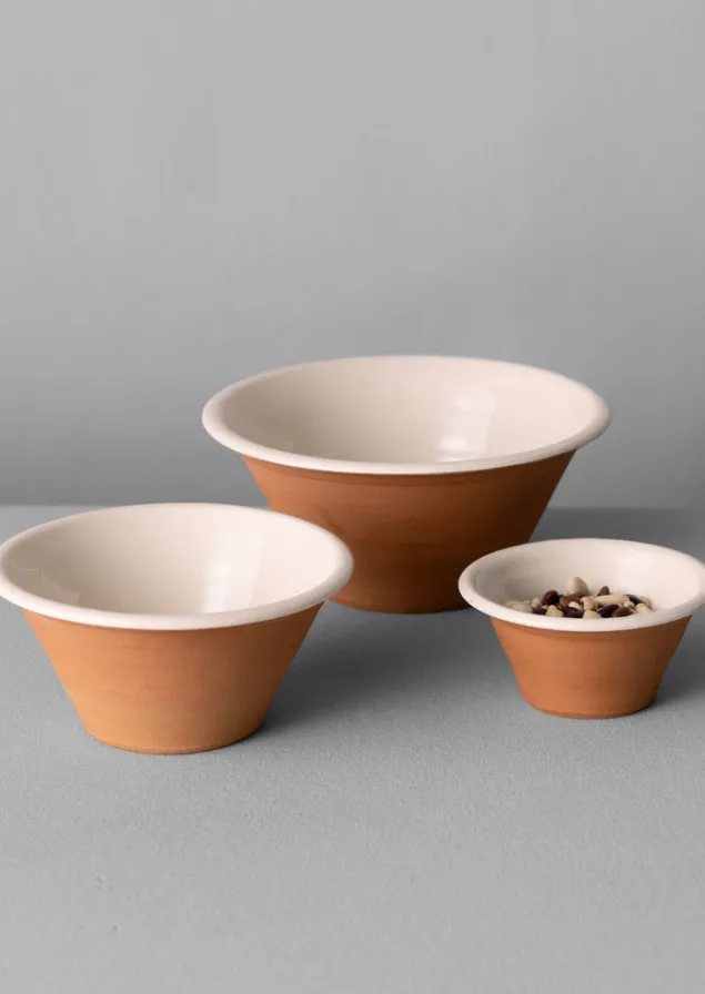 willow_pottery_nesting_bowls_1-2.webp Kitchen | Tableware-TOAST Willow Pottery Nesting Bowls Terracotta/Ecru