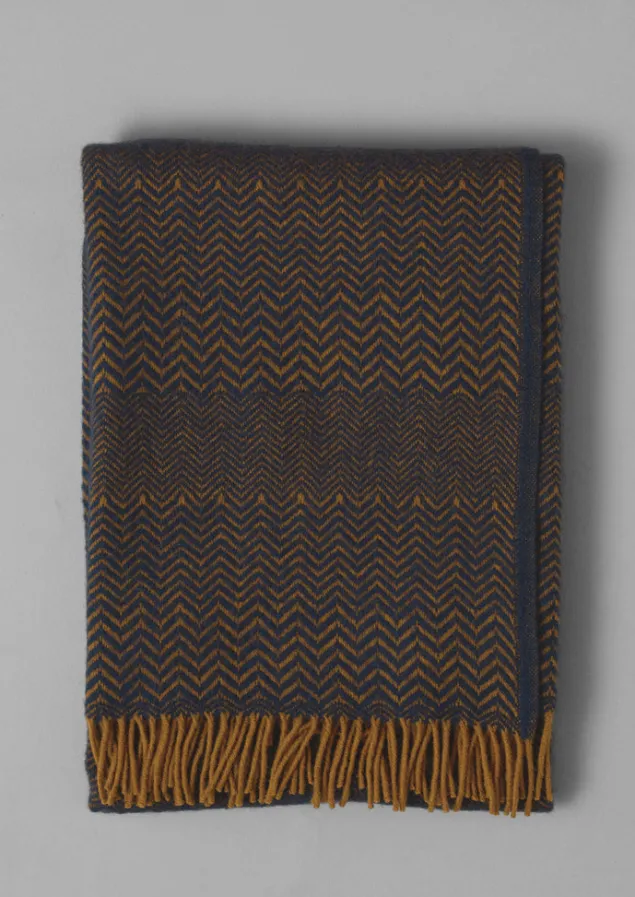 zig_zag_wool_blanket_5-1.webp Textiles | Blankets & Throws-TOAST Zig Zag Wool Blanket Navy/Caramel